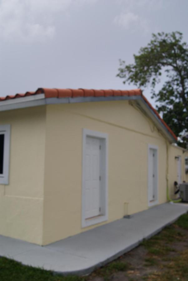 Private Studio Two Miles From Hard Rock Stadium Miami Gardens Ngoại thất bức ảnh